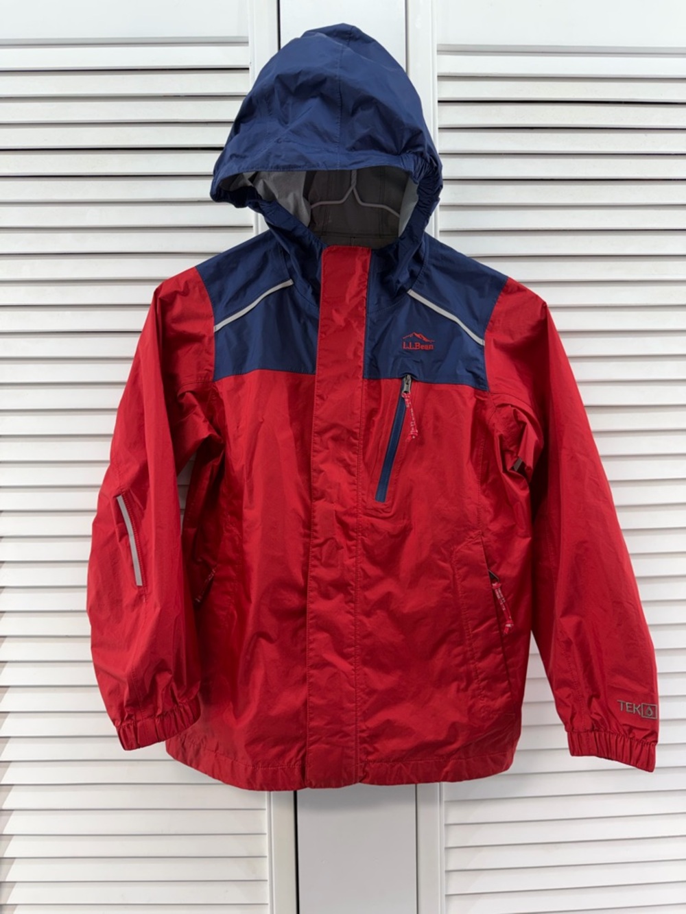 L.L. Bean trail model size 8 Red and Navy Kids' Waterproof Hooded Rain Jacket